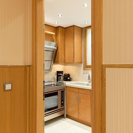 Vouliagmeni'S Elegance By Acropolis Suites Атина Екстериор снимка