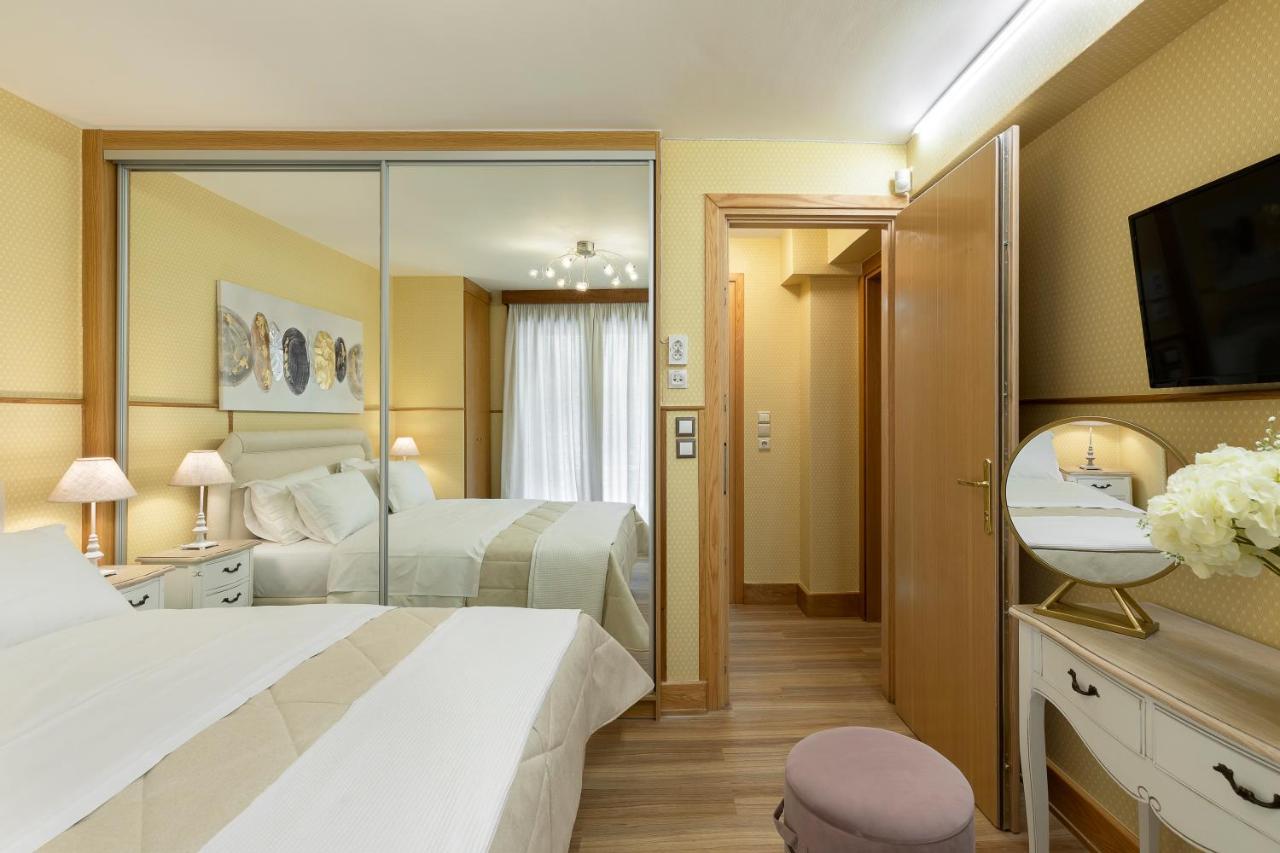 Vouliagmeni'S Elegance By Acropolis Suites Атина Екстериор снимка